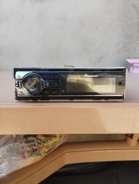 Salam. Deh 8450-BT modelidir 6 cixiwli. Bluetooth aux usb destekleyir — Bakı