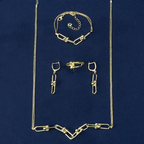 Zinət dəsti boyunbağı, sırğa və qolbaq və üzük Azgold 403, gümüşü — Bakı