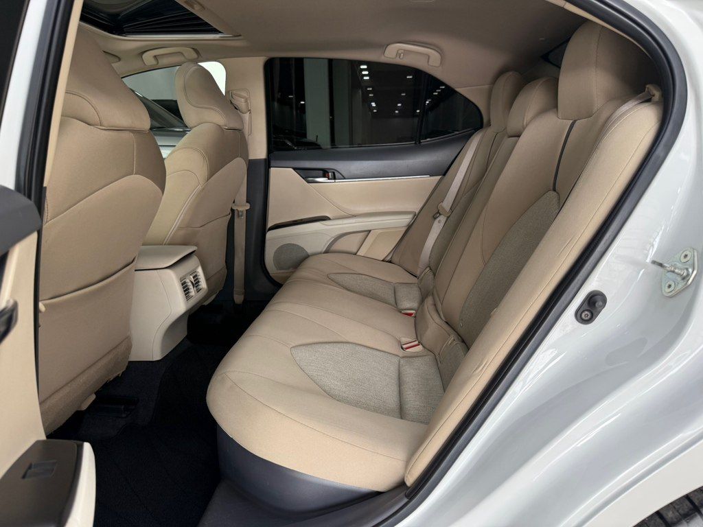 Toyota Camry, 2.5 L, 1.6 kWh, 2022 il, 99 000 km — Avtomobillər, Bakı (10)