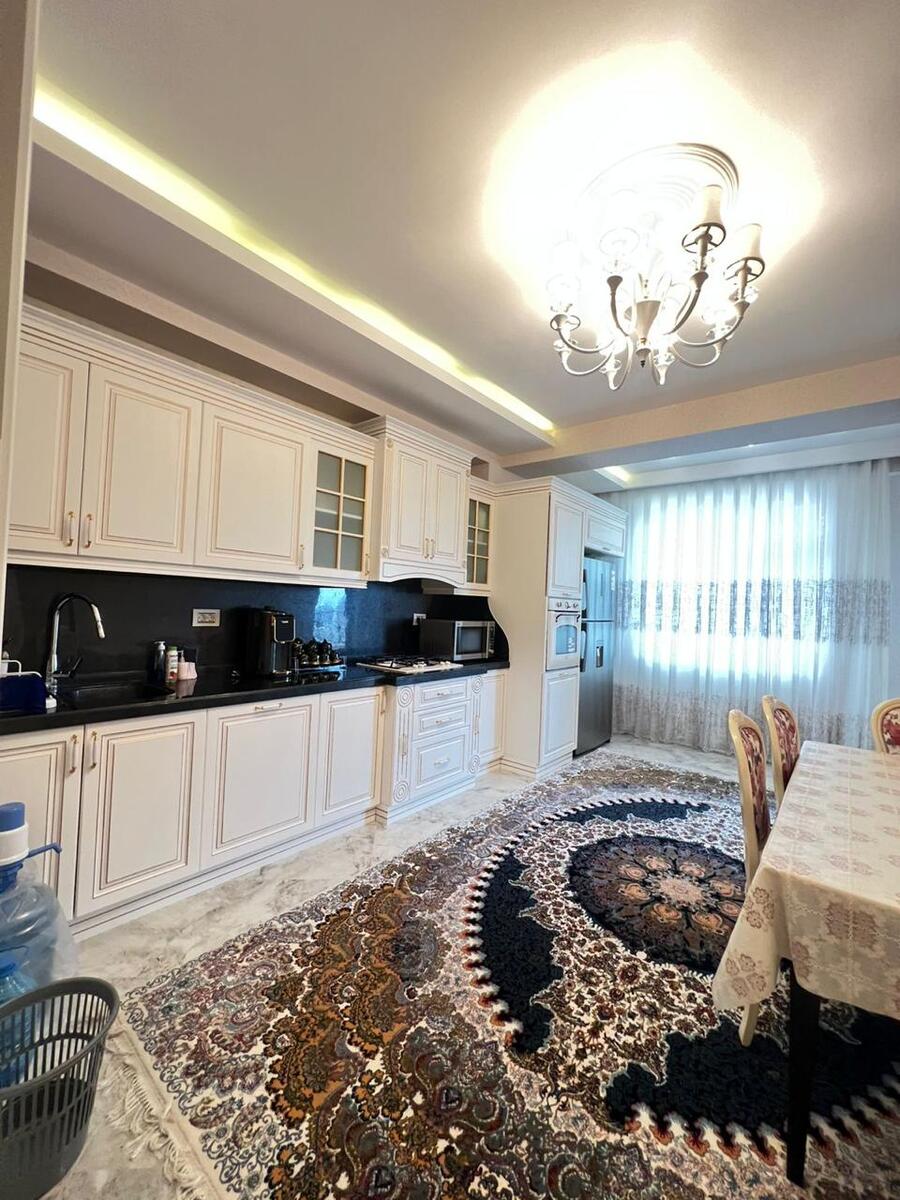 Satılır 4 otaqlı yeni tikili 180 m² — Mənzil, Bakı (11)