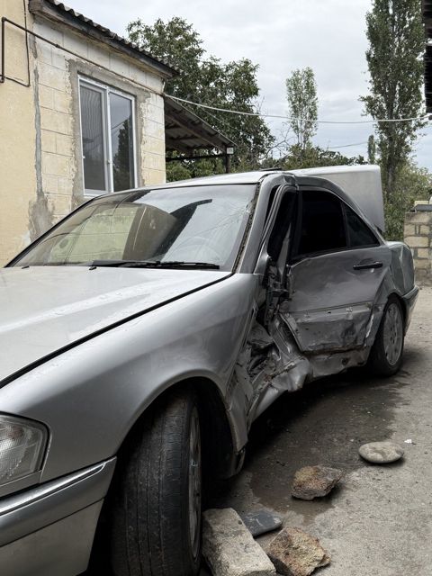 Mercedes C 220, 2.2 L, 1999 il, 390 000 km — Xaçmaz