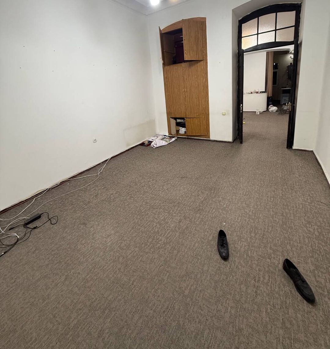 İcarəyə verilir 5 otaqlı köhnə tikili 175 m² — Mənzil, Bakı (2)
