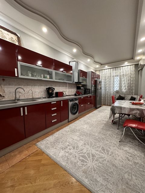 Satılır 3 otaqlı yeni tikili 125 m² — Bakı