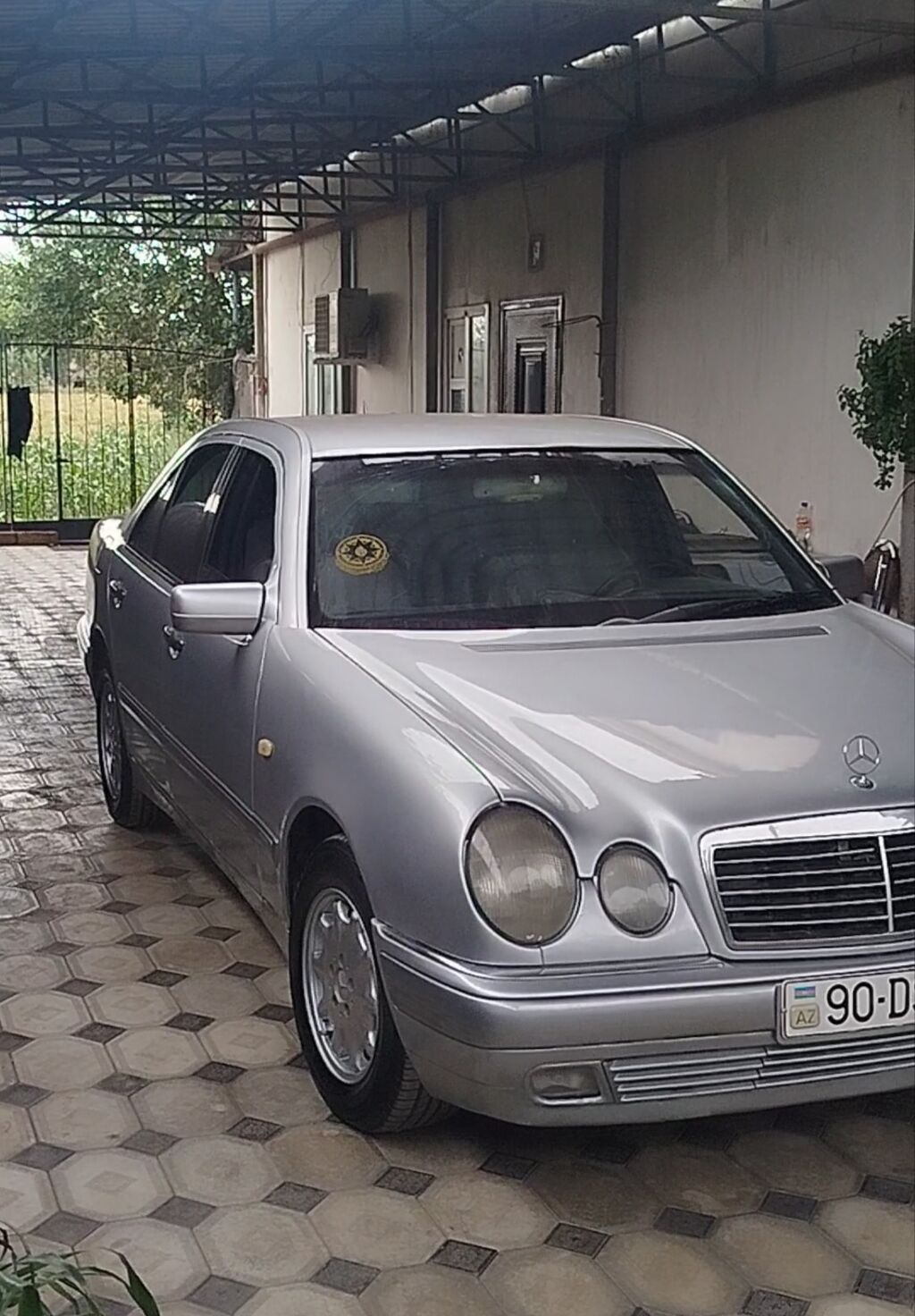 Mercedes-Benz E-Class: 2.3 l 1997 il Sedan — Avtomobillər, Göytəpə (5)