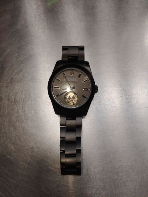 Rolex Saat 2 ay İşlenib Heç bir Prablemi yoxdur Əlim yandı qiymətinə — Bakı
