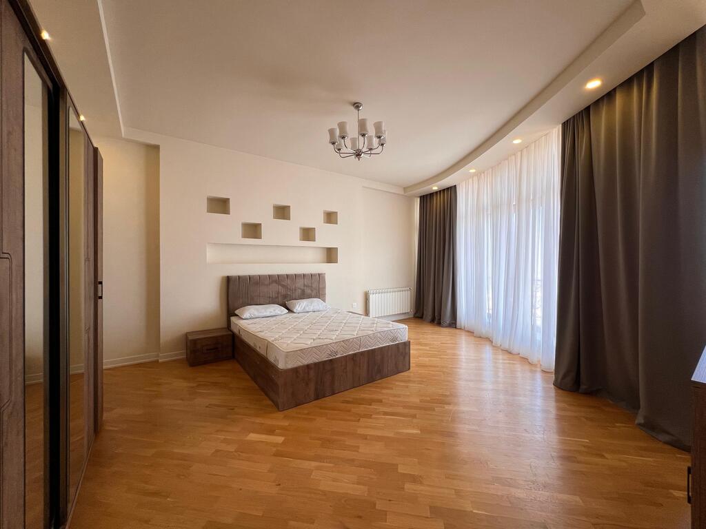 Satılır 6 otaqlı həyət evi/bağ evi 450 m² — Ev, villa, Bakı (8)
