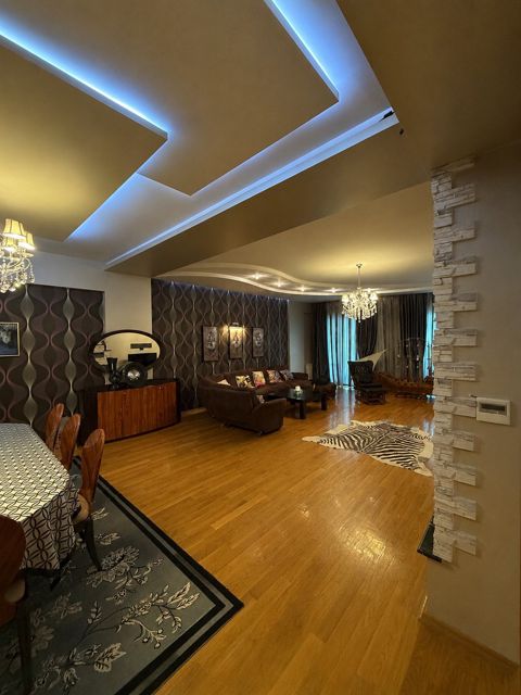 Satılır 3 otaqlı yeni tikili 191 m² — Bakı