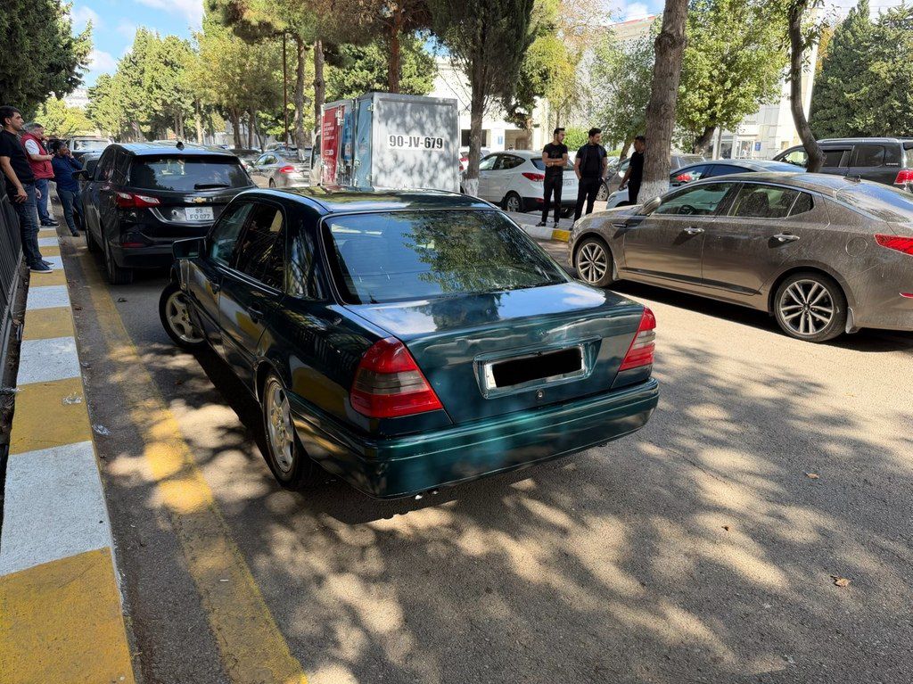 Mercedes C 180, 1.8 L, 1997 il, 384 512 km — Avtomobillər, Bakı (4)