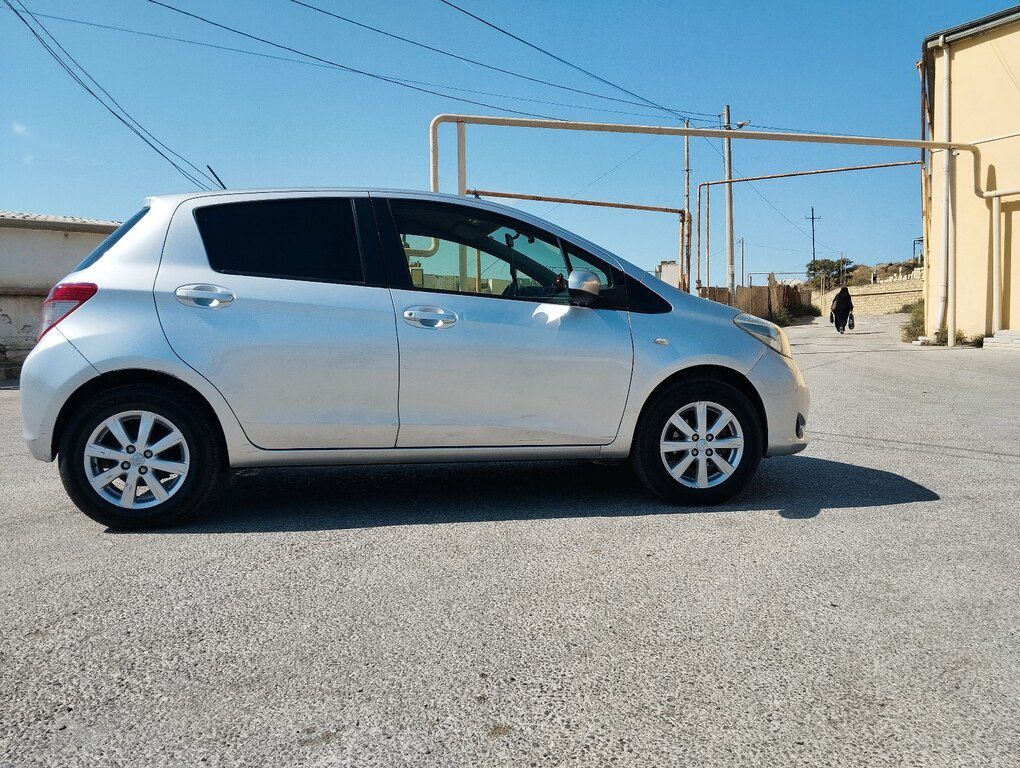 Toyota Yaris, 1.3 L, 2012 il, 405 000 km — Avtomobillər, Bakı (7)