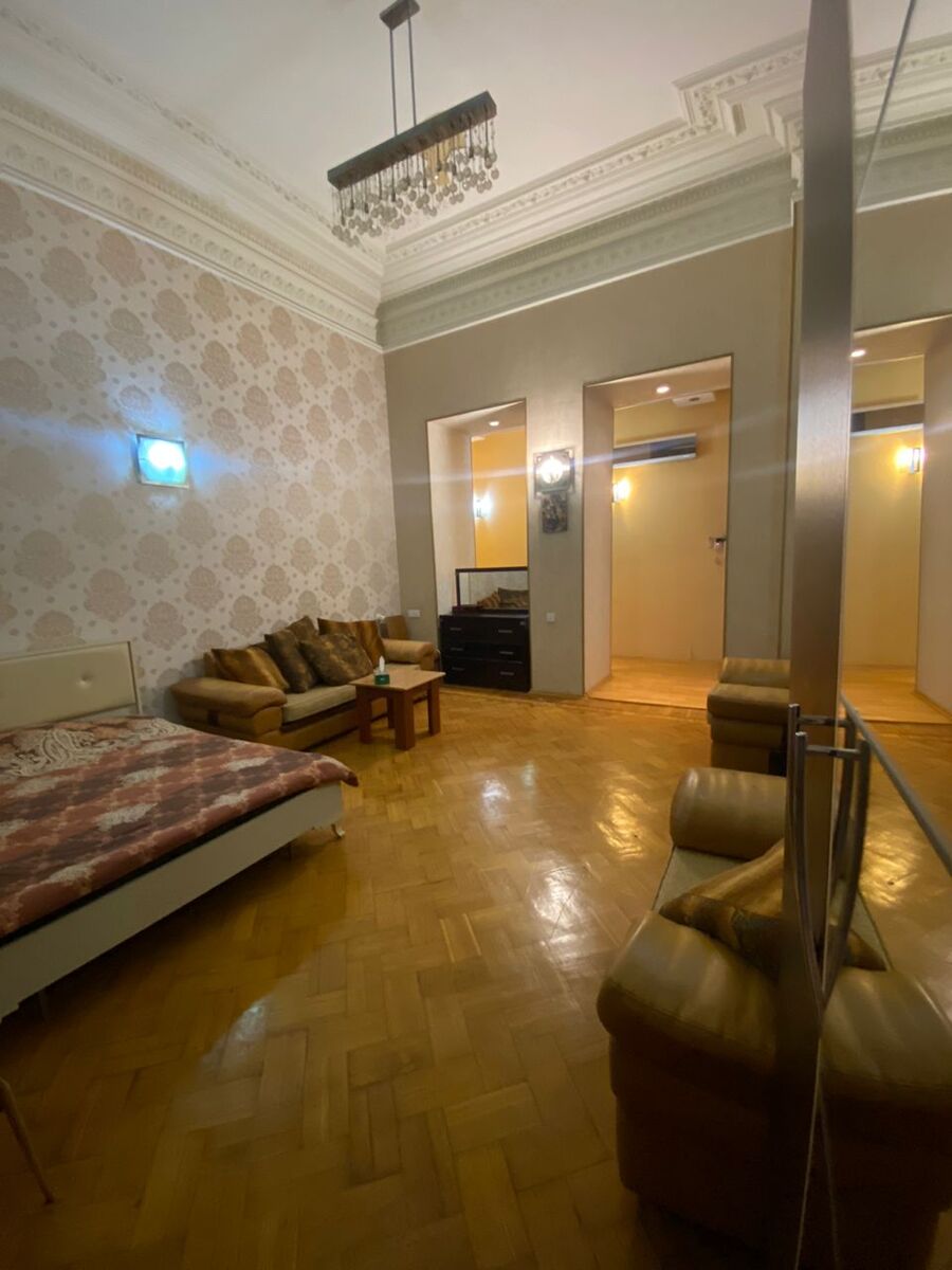 İcarəyə verilir 1 otaqlı köhnə tikili 60 m² — Mənzil, Bakı (2)