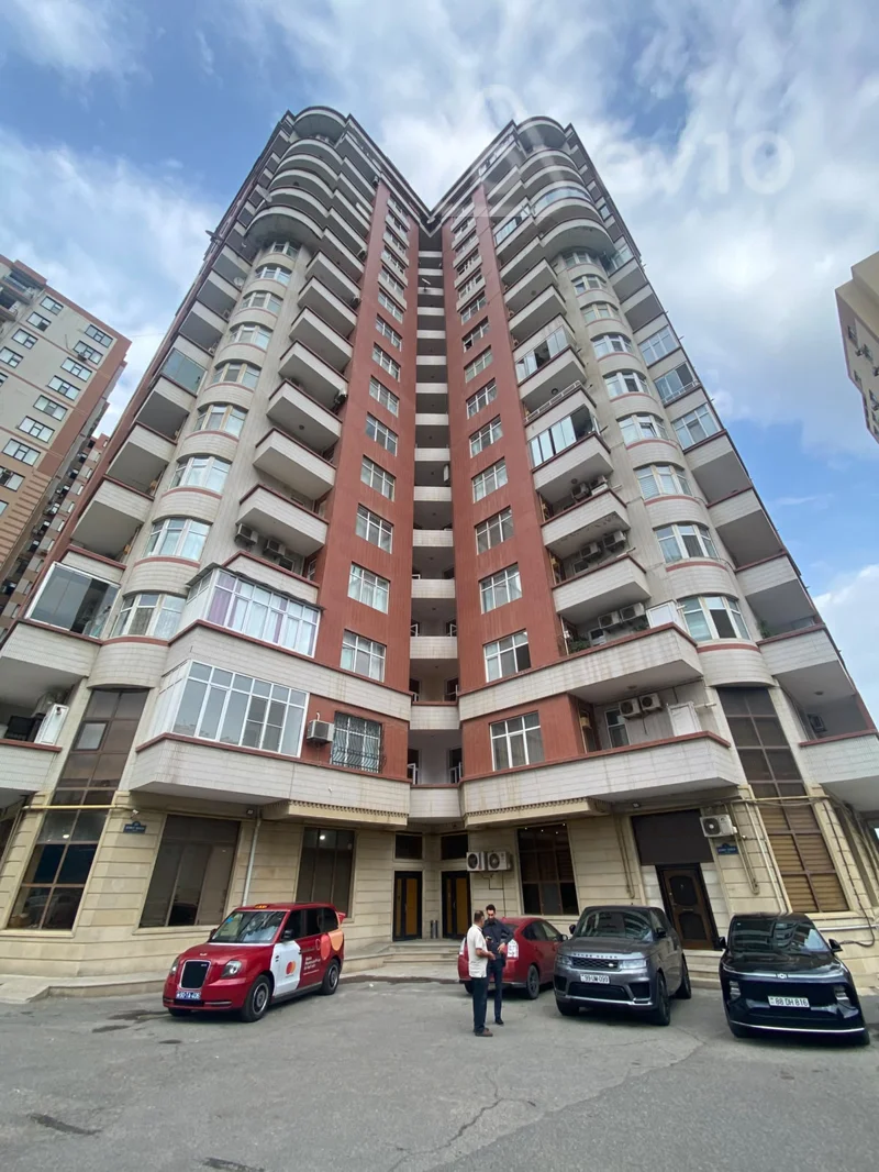 3 otaqlı mənzil, 110 m², Qurban Xəlilov küçəsi — Bakı