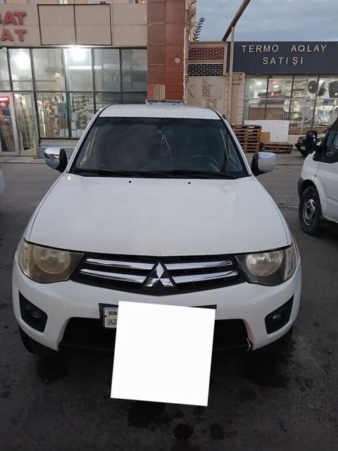Mitsubishi L200, 2.5 L, 2012 il, 306 680 km — Sumqayıt