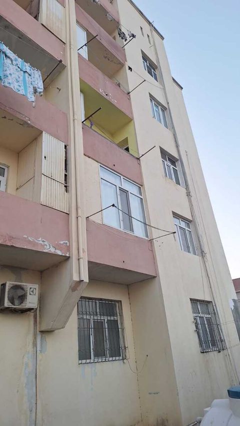 Satılır 2 otaqlı köhnə tikili 61.3 m² — Bakı