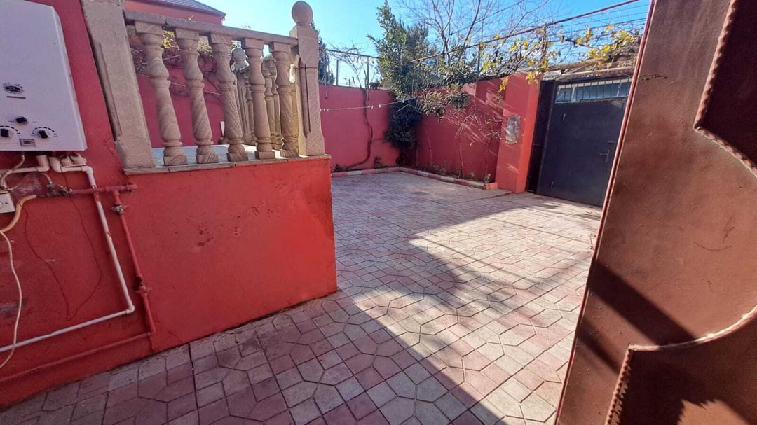 Satılır 4 otaqlı həyət evi/bağ evi 130 m² — Ev, villa, Bakı (6)