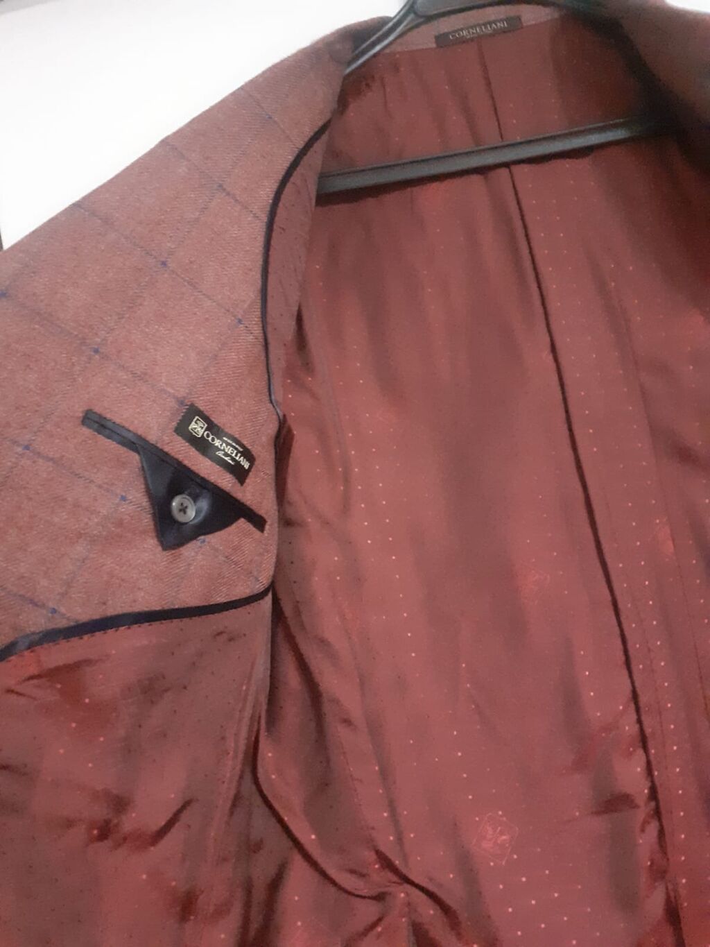 Corneliani kişi pencəyi – Made in Italy Qiymətlə bağlı razılaşmaq — Caketi, Masazır (2)