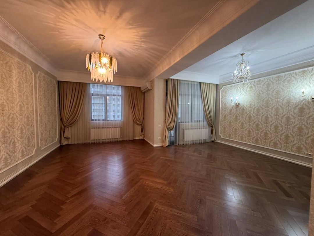 Satılır 4 otaqlı yeni tikili 205 m² — Mənzil, Bakı (9)