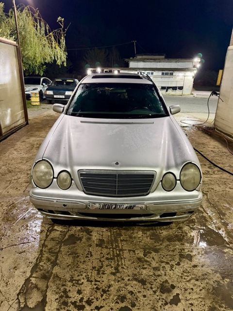 Mercedes E 220, 2.2 L, 2000 il, 888 000 km — Bərdə