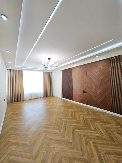 Satılır 3 otaqlı yeni tikili 140 m² — Bakı