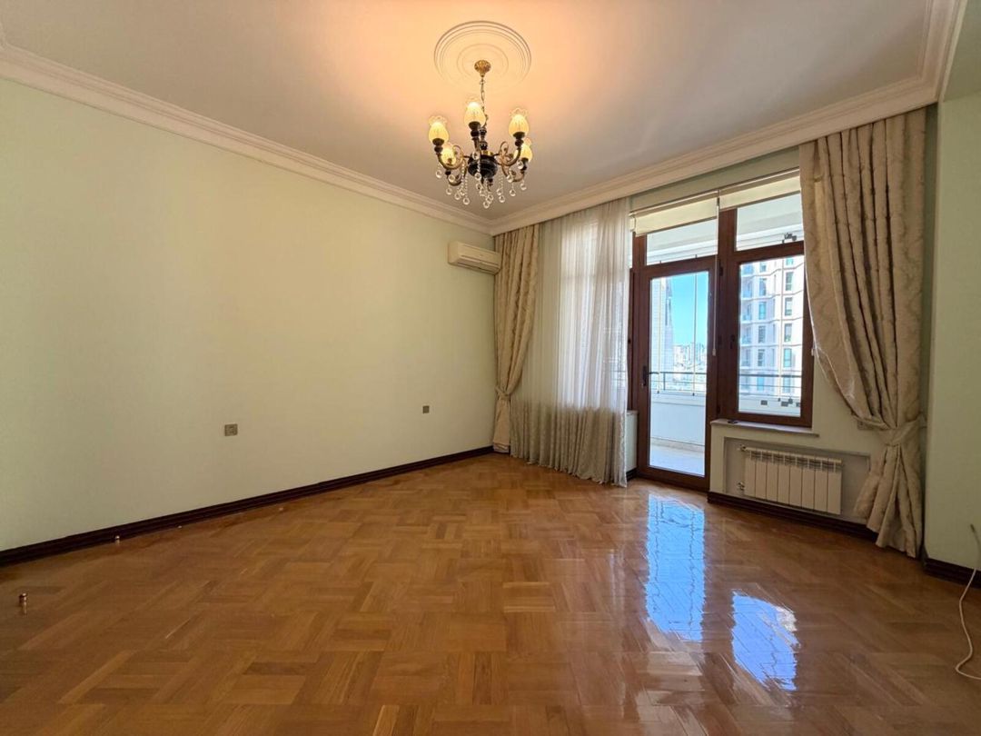 Satılır 4 otaqlı yeni tikili 208 m² — Mənzil, Bakı (4)
