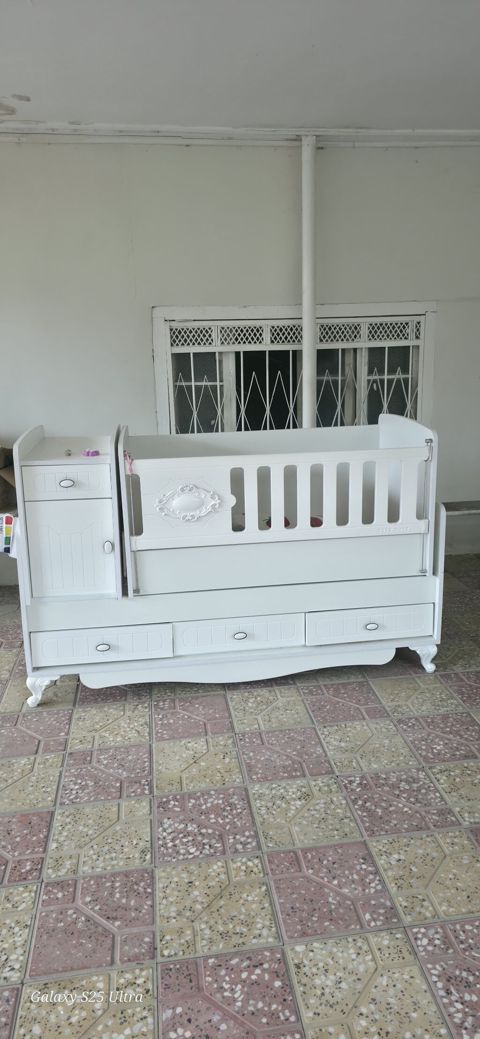 Oğlan və qız üçün, İşlənmiş, Dördbucaq, Beşik, Matras ilə, Yellənmə mexanizmi ilə — Ağcabədi