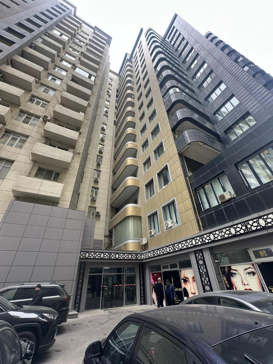 Satılır obyekt 380 m² — Əmlak, Bakı (5)