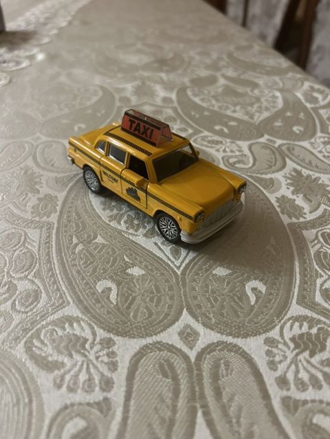 New York Sarı “Taxı” oyuncağı – metal die-cast kolleksiya maşını — Bakı