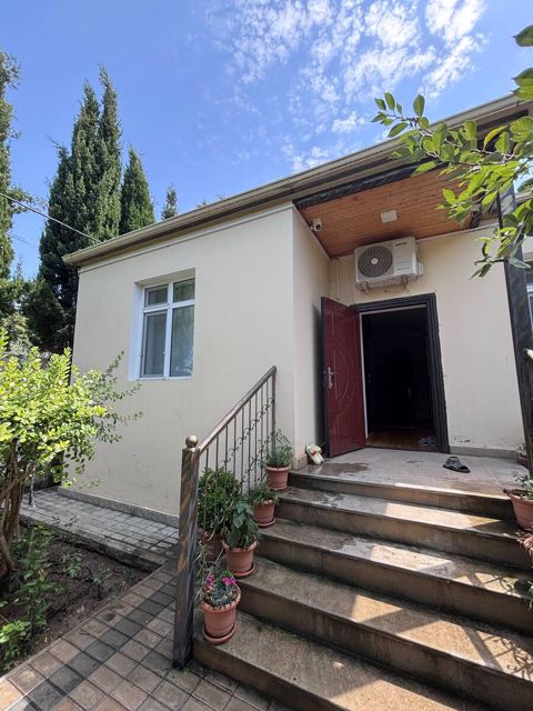 Satılır 3 otaqlı həyət evi/bağ evi 95 m² — Bakı