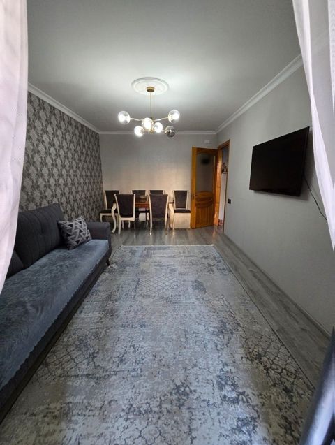 Satılır 2 otaqlı köhnə tikili 40 m² — Bakı