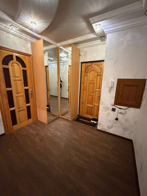 İcarəyə verilir 2 otaqlı köhnə tikili 85 m² — Bakı