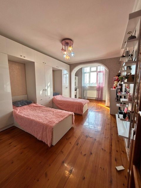 Satılır 3 otaqlı köhnə tikili 85 m² — Bakı