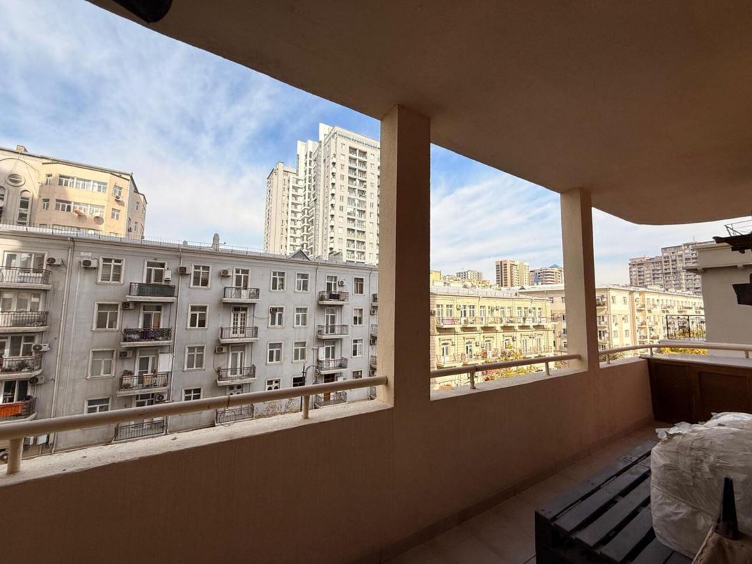 Satılır 4 otaqlı yeni tikili 175 m² — Mənzil, Bakı (11)