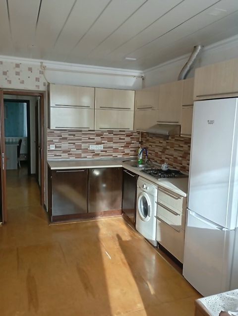Satılır 3 otaqlı köhnə tikili 56 m² — Bakı