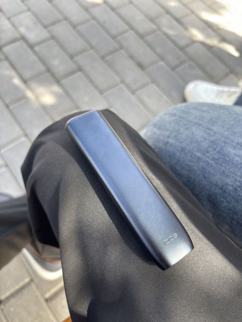 Iqos (isitmə sistemli tütün cihazı) – qara/metallik rəng — Xırdalan