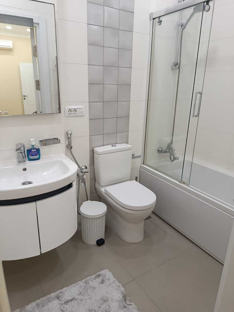İcarəyə verilir 3 otaqlı yeni tikili 130 m² — Mənzil, Bakı (11)
