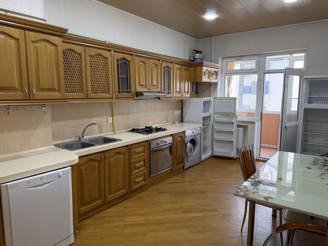 İcarəyə verilir 3 otaqlı yeni tikili 165 m² — Mənzil, Bakı (3)