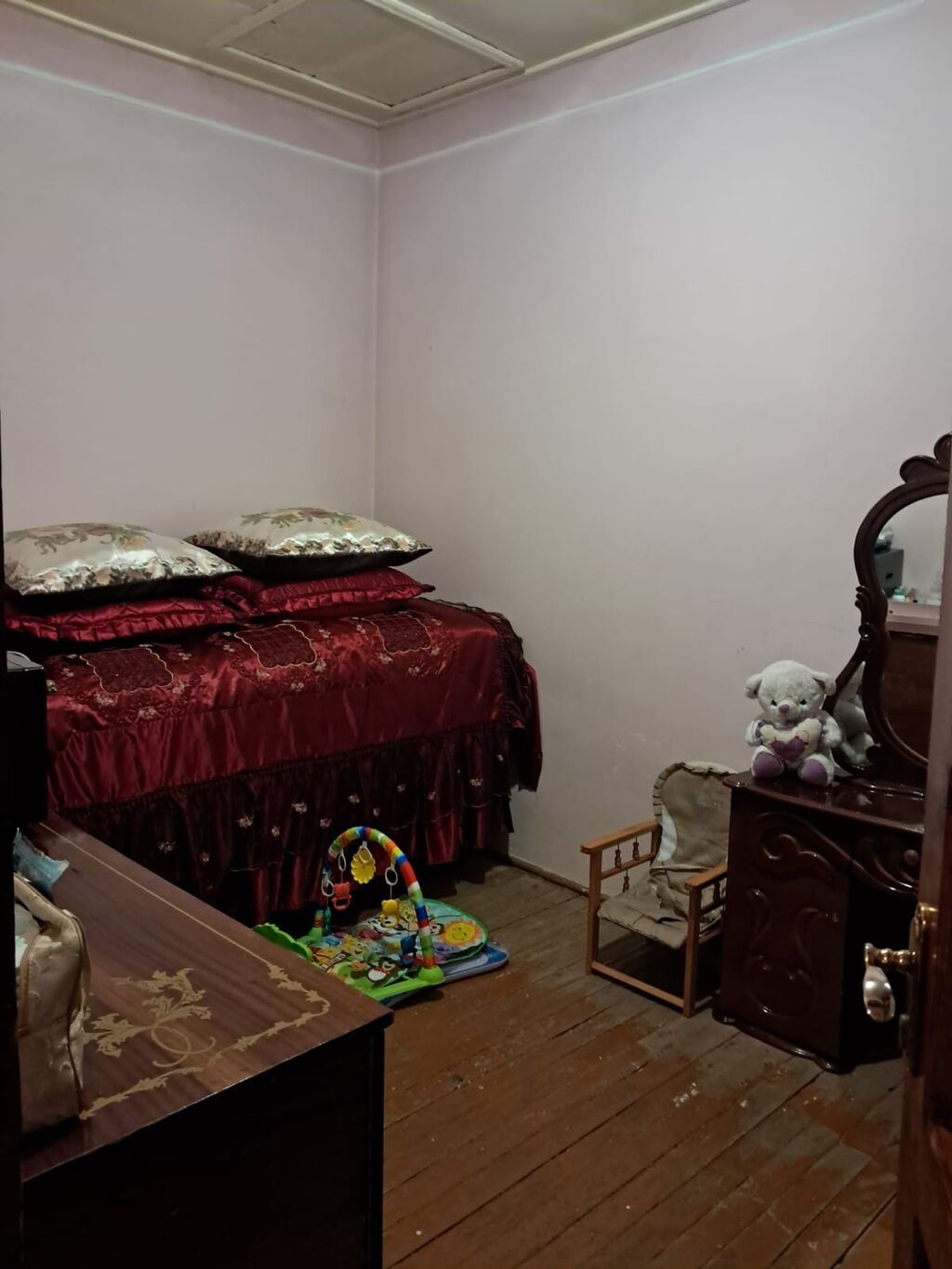 Lökbatanda 233 məktəbin tam qarşısı şəxsi tikili həyət evi satılır — Ev, villa, Bakı (10)
