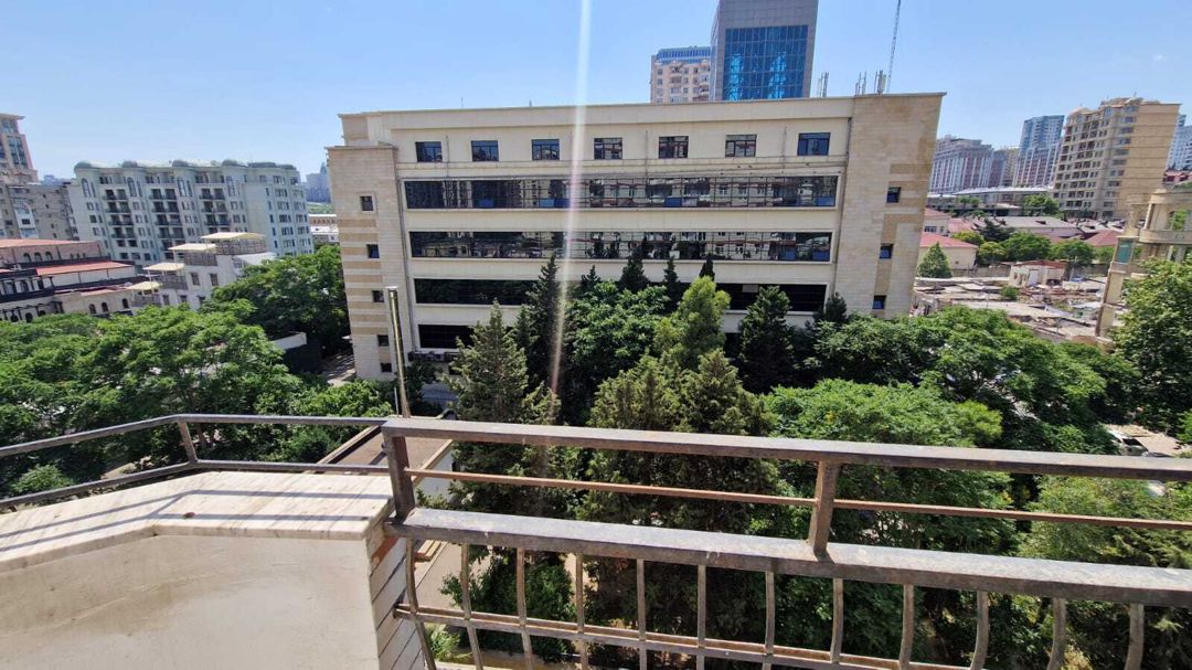 Satılır 4 otaqlı yeni tikili 200 m² — Mənzil, Bakı (7)