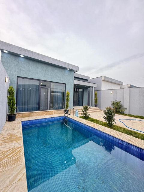 Satılır 4 otaqlı həyət evi/bağ evi 170 m² — Дом, вилла