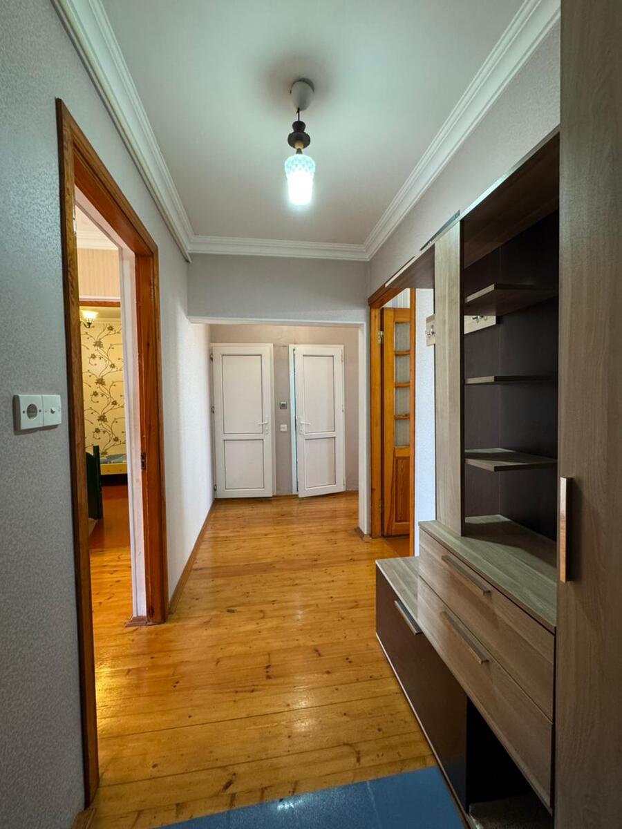 Satılır 4 otaqlı köhnə tikili 75 m² — Mənzil, Bakı (2)