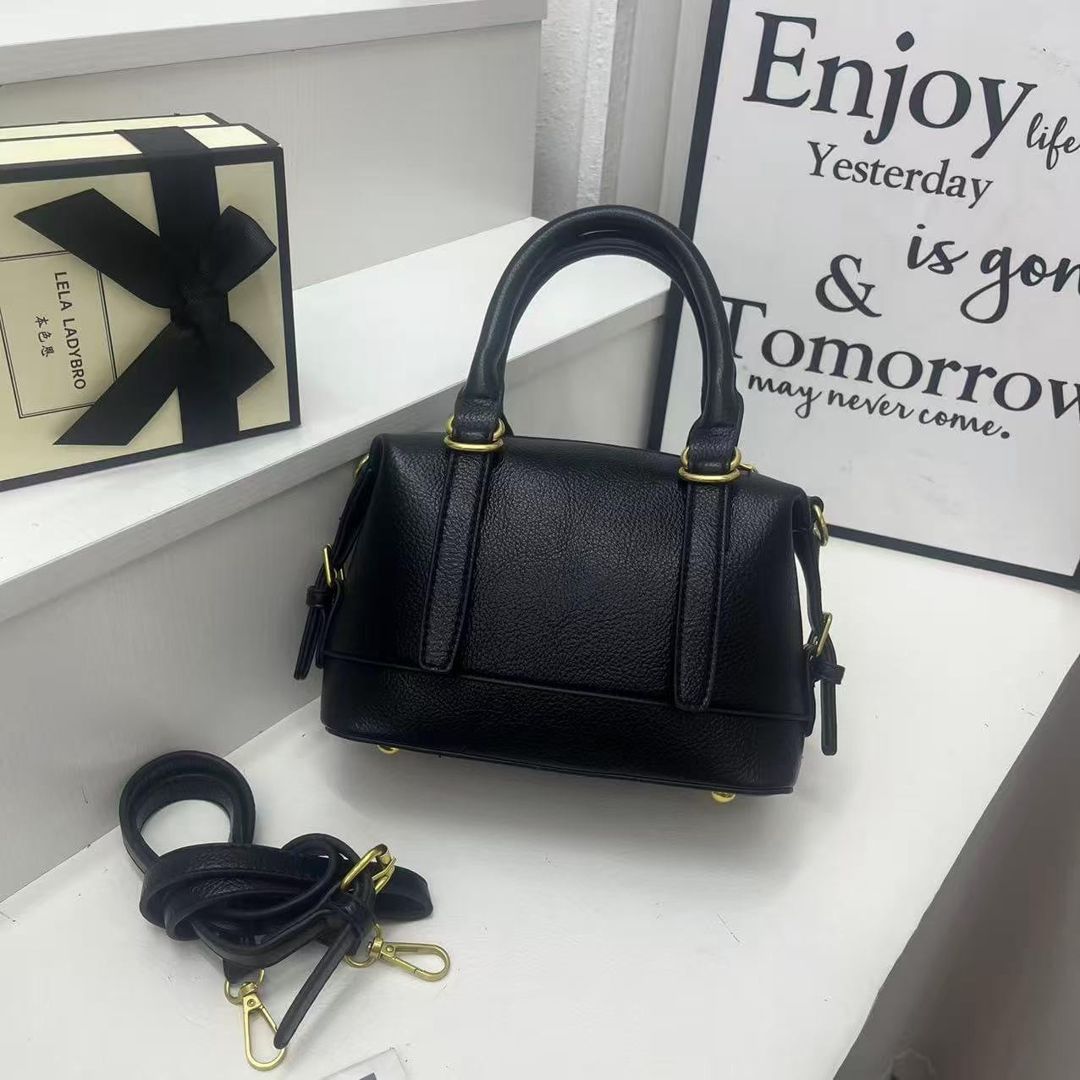 Женская сумка на плечо и в руку 044STORE_172702_qara, экокожа, черная, 23×17×11 см — Mallar, Bakı