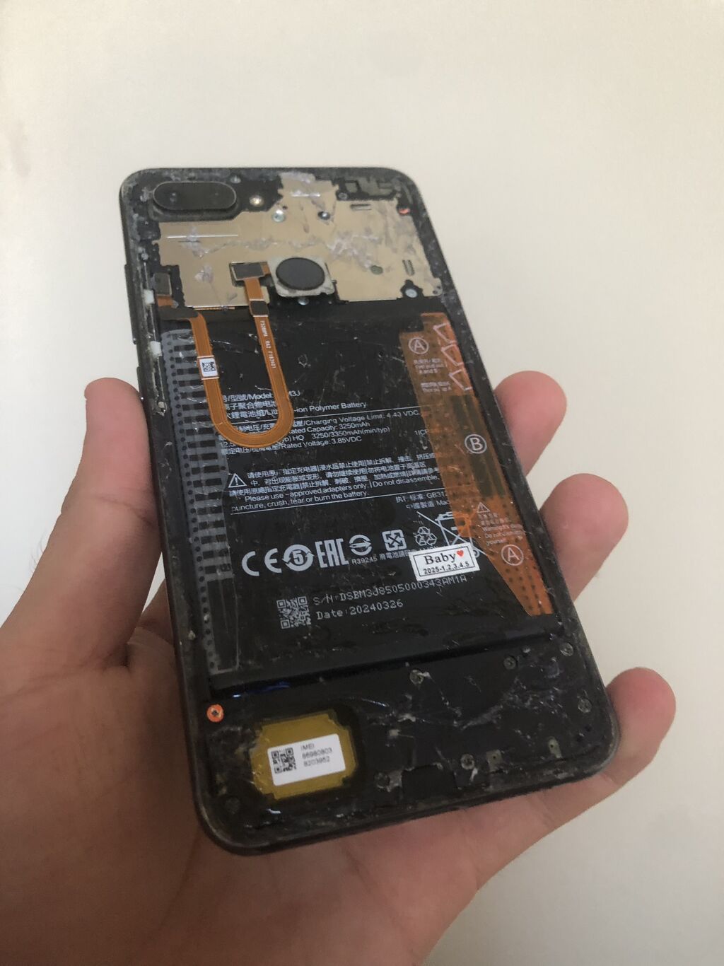 Mi 8 lite 64 yaddas cox qesmeg telefondu donma falan qeti olanmaz arxa — Divanlər, Lənkəran (2)