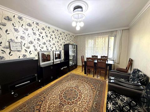 Satılır 5 otaqlı köhnə tikili 120 m² — Bakı