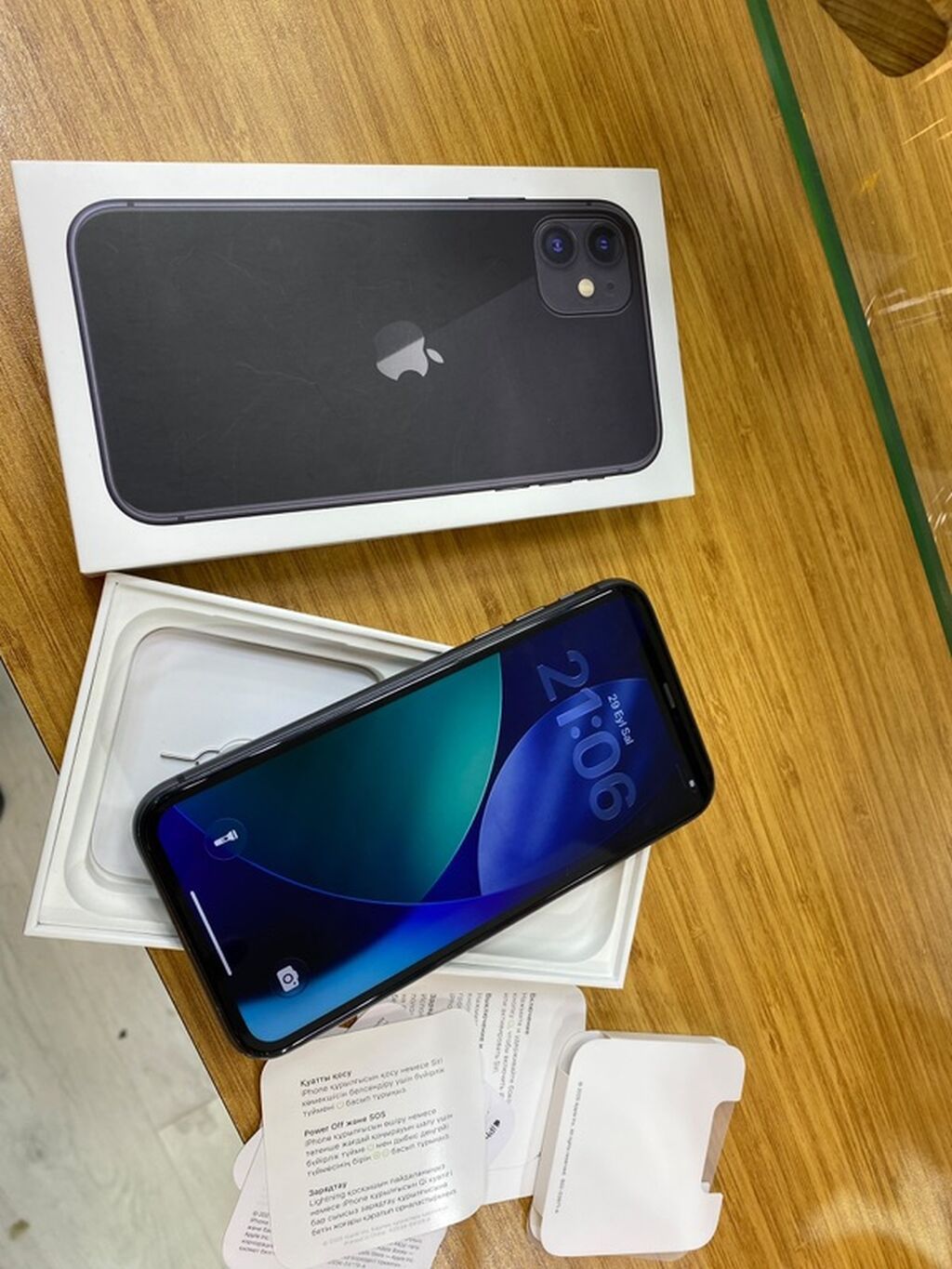 IPhone 11, Qara, Simsiz şarj — Apple iPhone, Bakı (4)