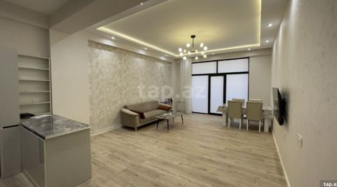 olaraq 28 may metrosunun ikinci cixişina yaxin yerdə ikiotaqli — Bakı