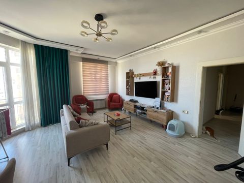 Satılır 2 otaqlı yeni tikili 90 m² — Bakı