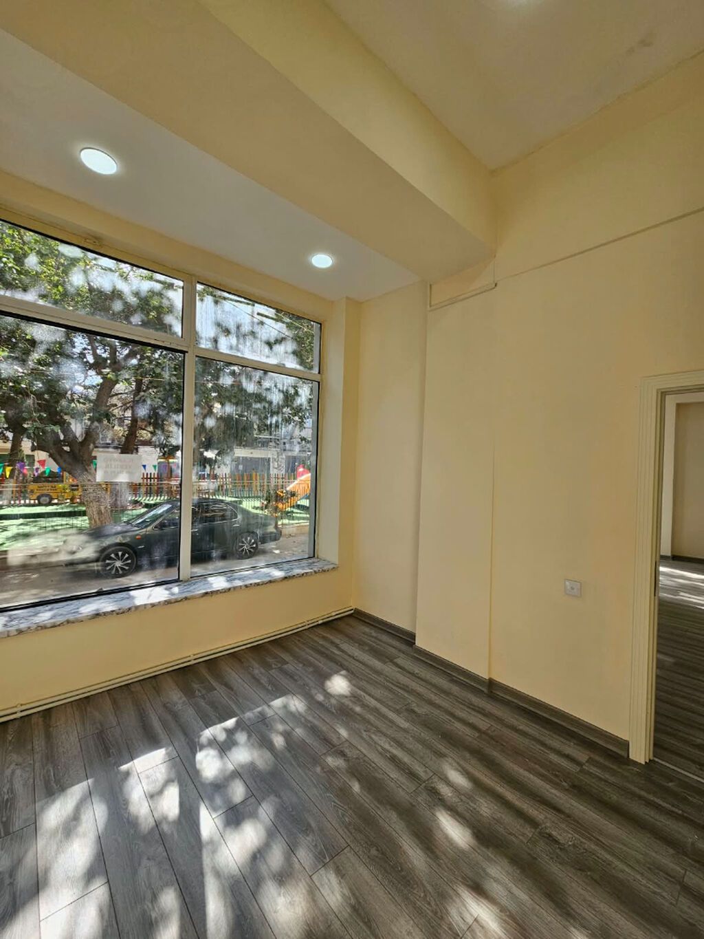 Nəsimi metrosu– zərifə əliyeva parkının yaxınlığı Zərifə Əliyeva — Ofis, Bakı (8)
