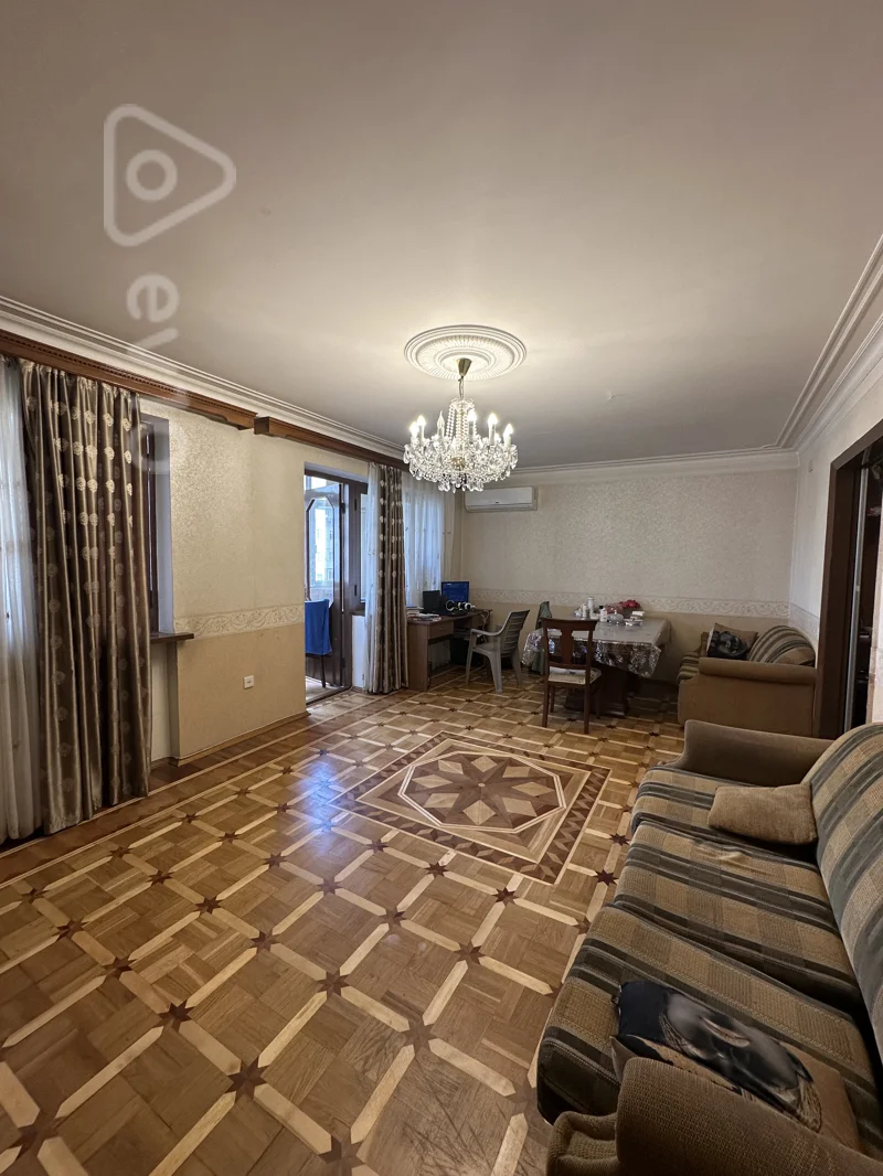 3 otaqlı mənzil, 120 m², Zahid Xəlilov — kirayə — Bakı