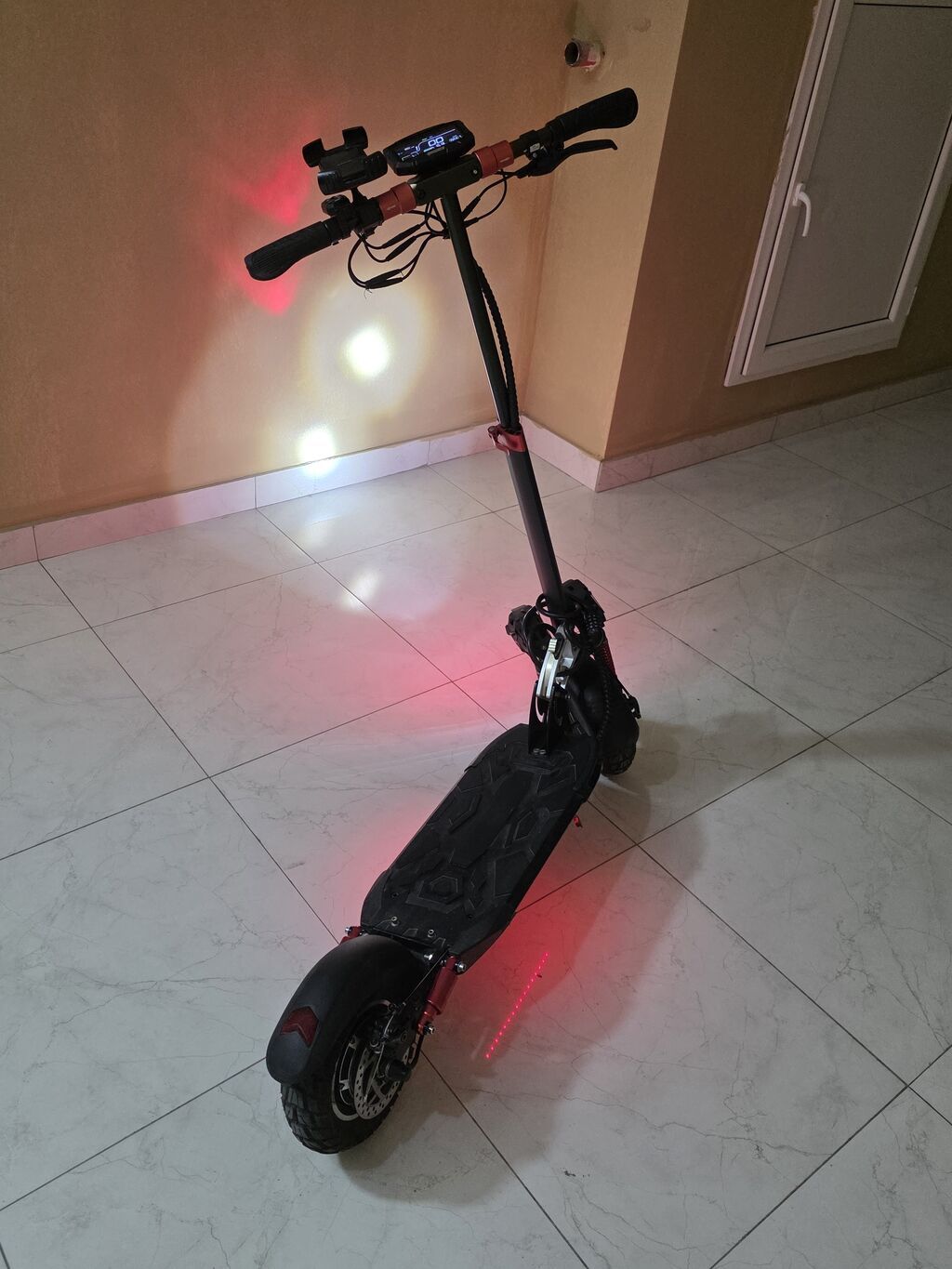 Scooter yaxsi Veziyete 1100 km surulub 35-45 km mesafe chargi catir — Skuterlər, Bakı (3)
