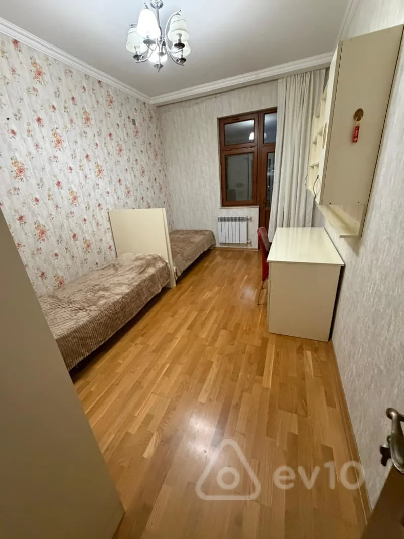 3 otaqlı mənzil, 120 m², Dənizkənarı küçəsi. — kirayə — Mənzil, Bakı (2)