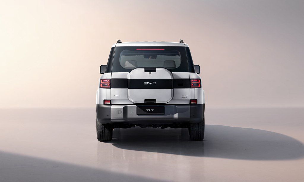 BYD Leopard 7, 1.5 L, 35.6 kWh, 2026 il, yeni — Avtomobillər (4)